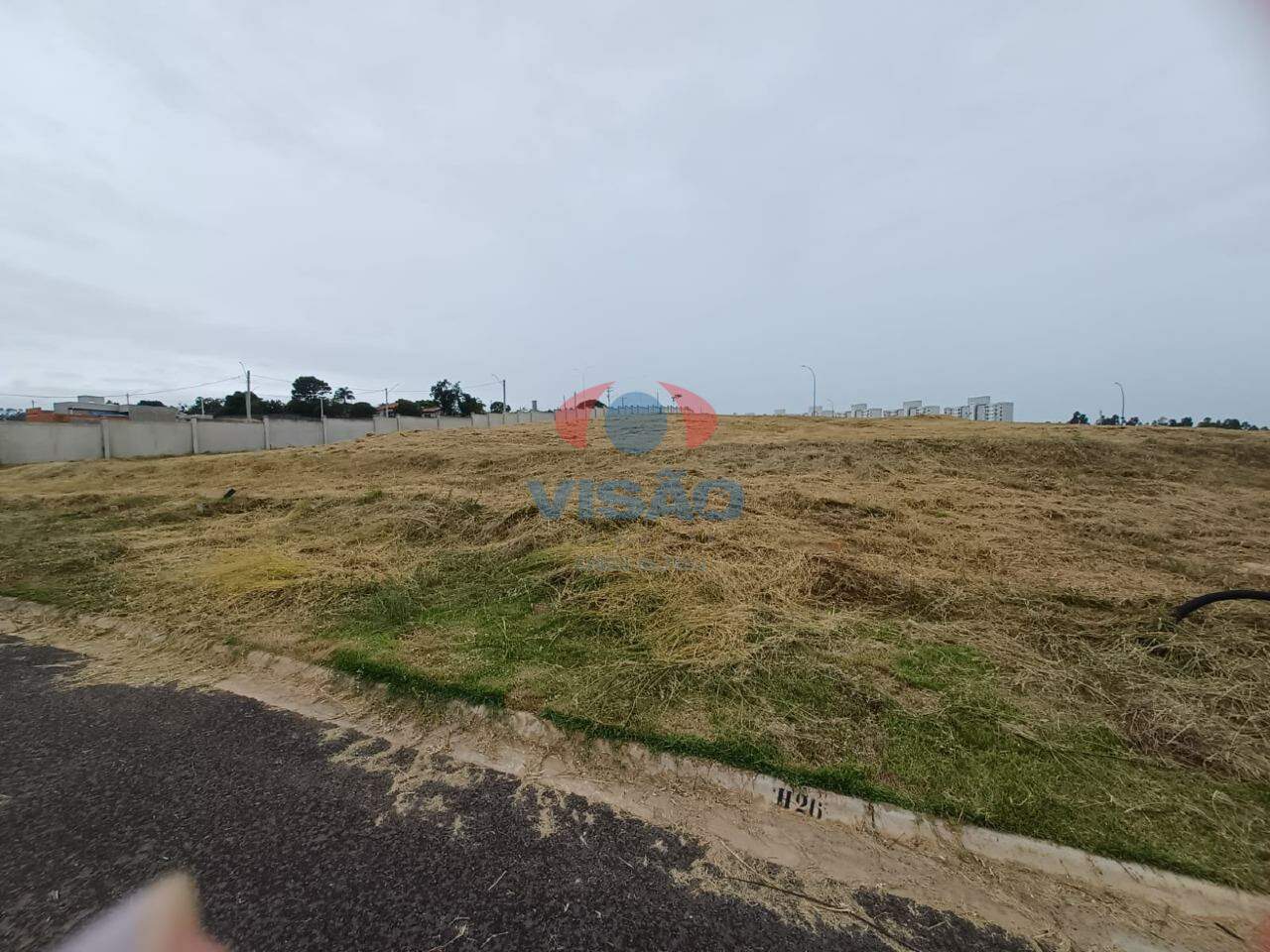 Terreno em condomínio à venda no Jardim Casablanca: 