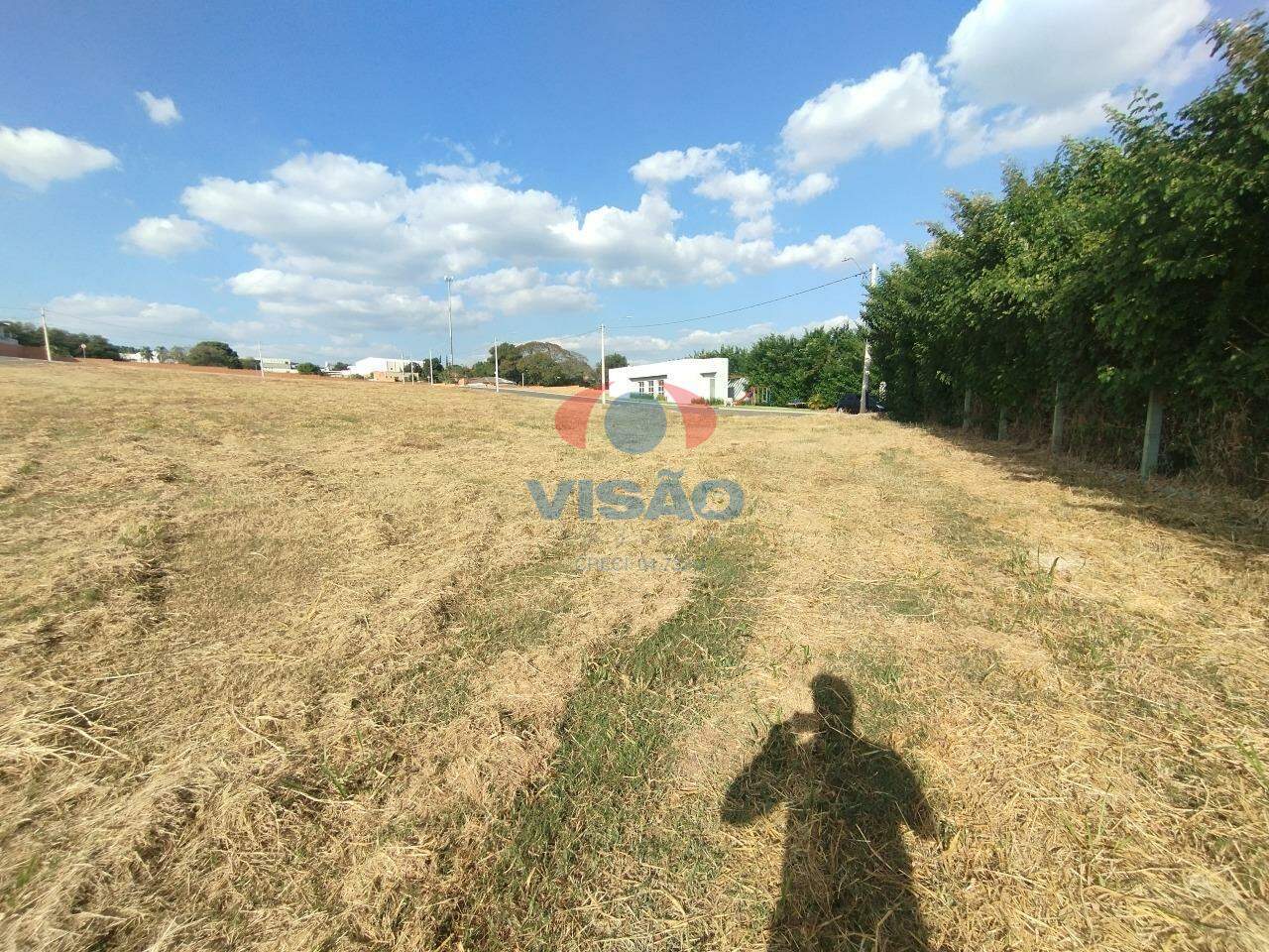 Terreno em condomínio à venda no Itaici: 