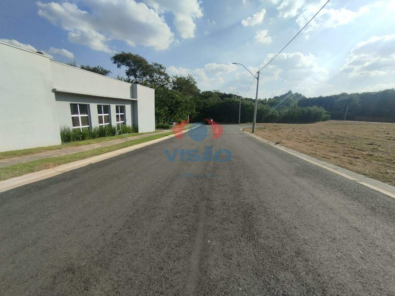 Terreno em condomínio à venda no Itaici: 