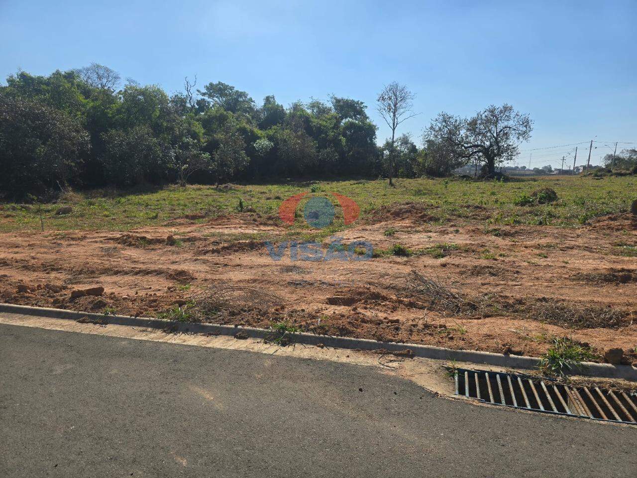 Terreno em condomínio à venda no Parque Reserva Santa Maria: 