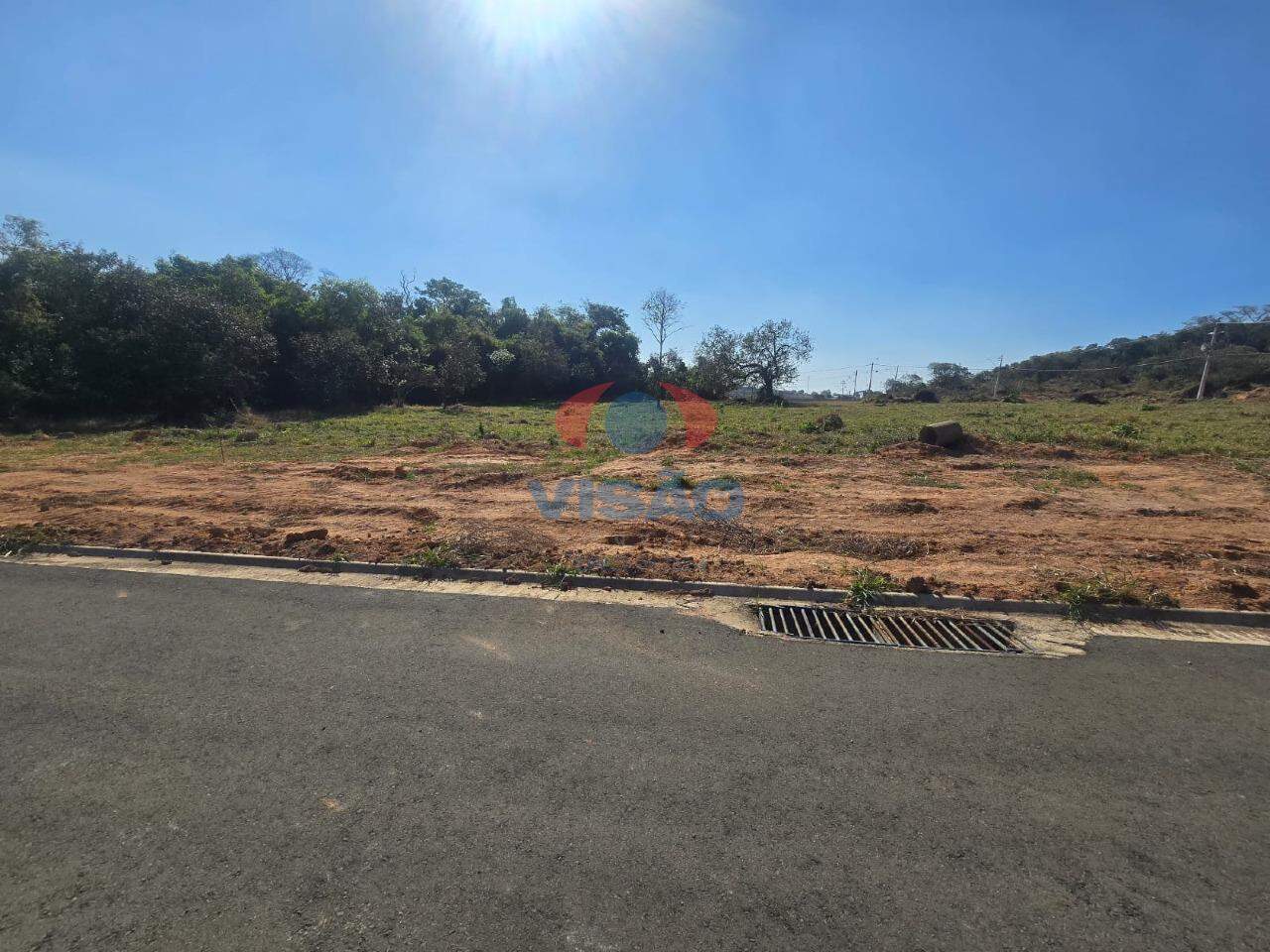 Terreno em condomínio à venda no Parque Reserva Santa Maria: 