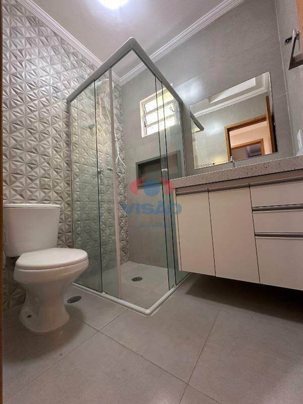 Casa em condomínio para aluguel no Jardim Pedroso: 