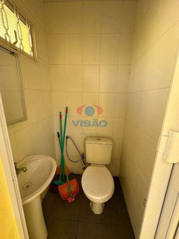 Casa em condomínio para aluguel no Jardim Pedroso: 
