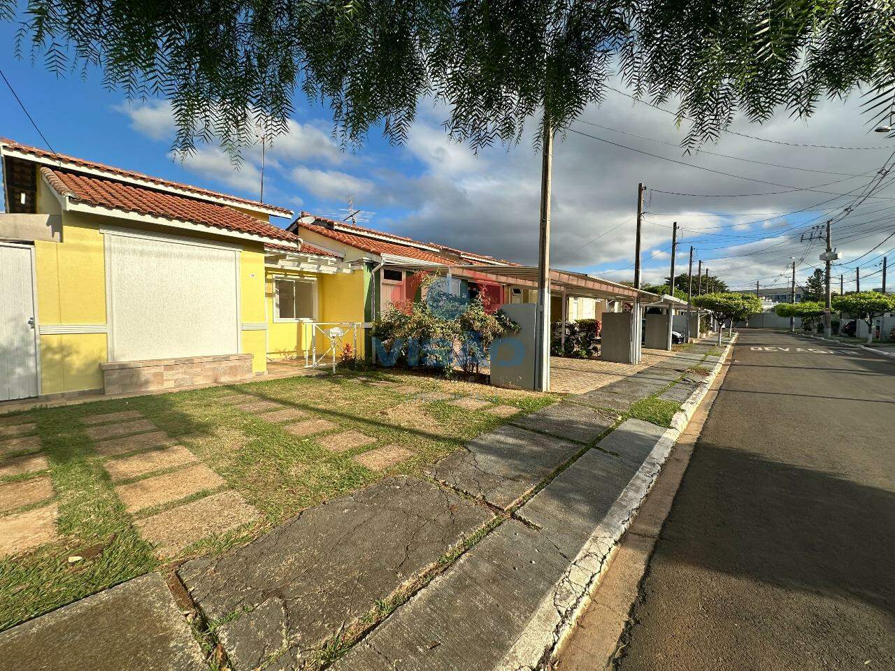 Casa em condomínio para aluguel no Jardim Pedroso: 