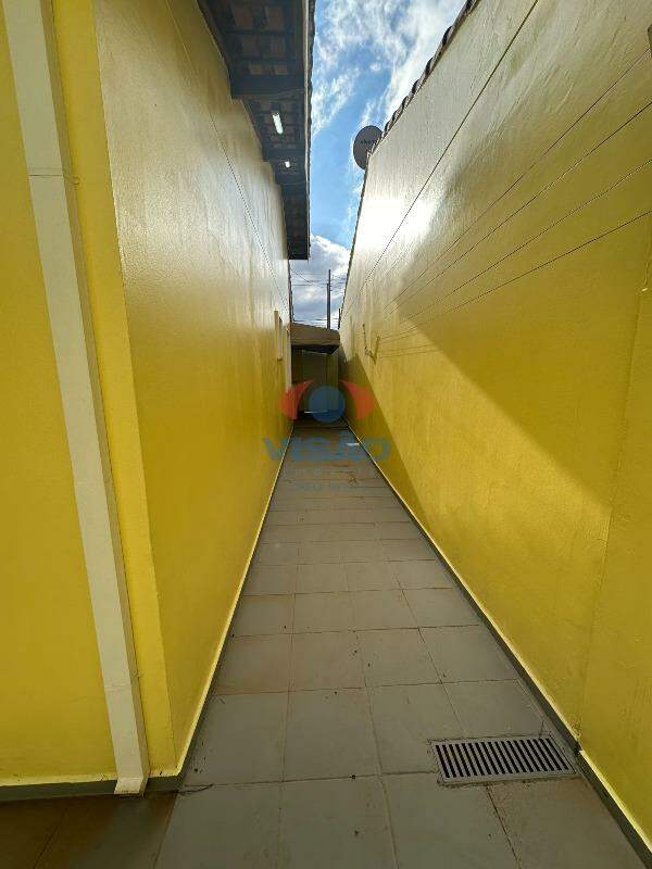 Casa em condomínio para aluguel no Jardim Pedroso: 