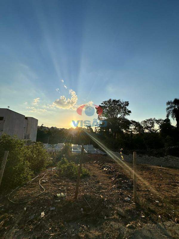 Terreno à venda no Jardim Morumbi: 