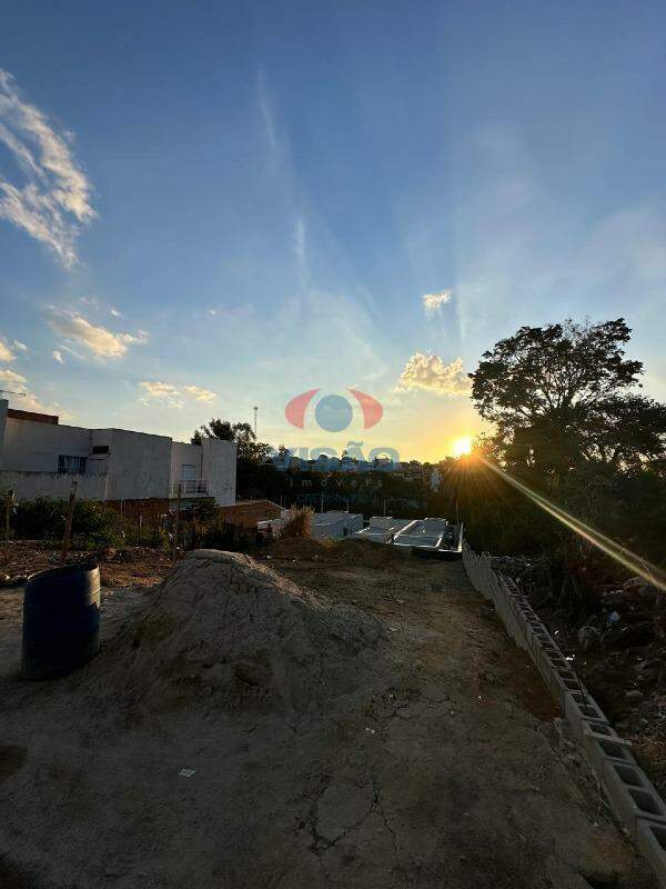 Terreno à venda no Jardim Morumbi: 