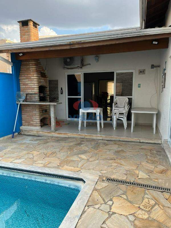 Casa à venda no Jardim Esplanada II: 