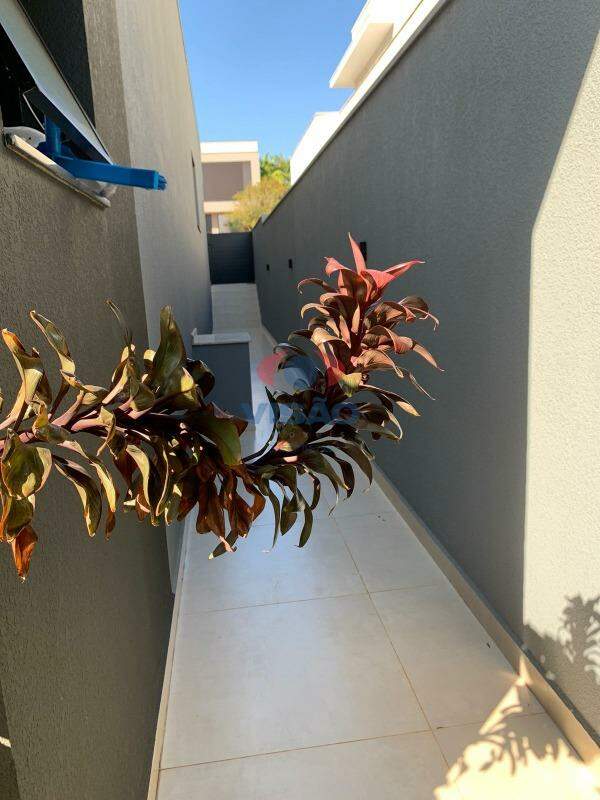 Casa em condomínio à venda no Jardim Vila Paradiso: 