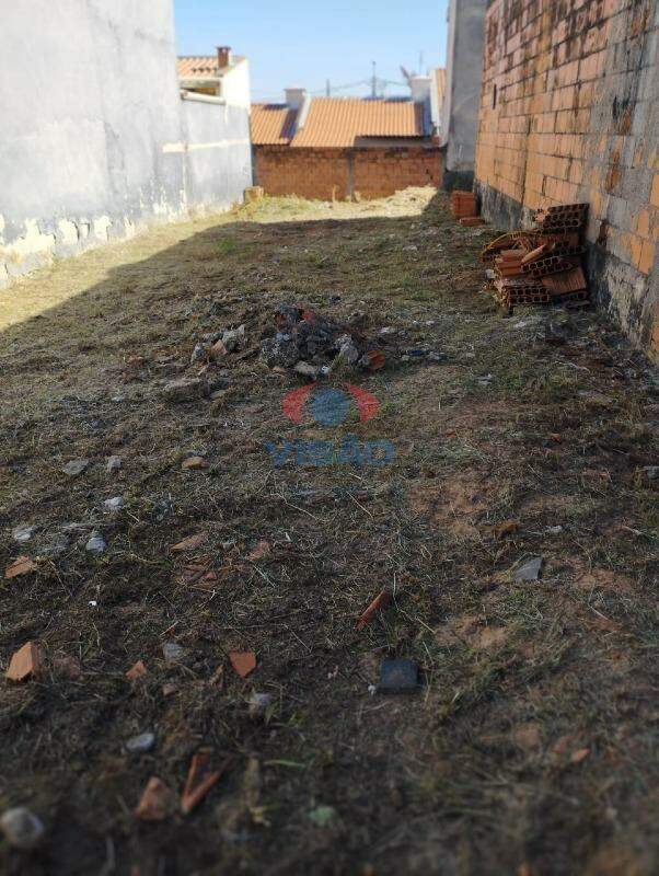 Terreno à venda no Residencial Parque Laguna: 