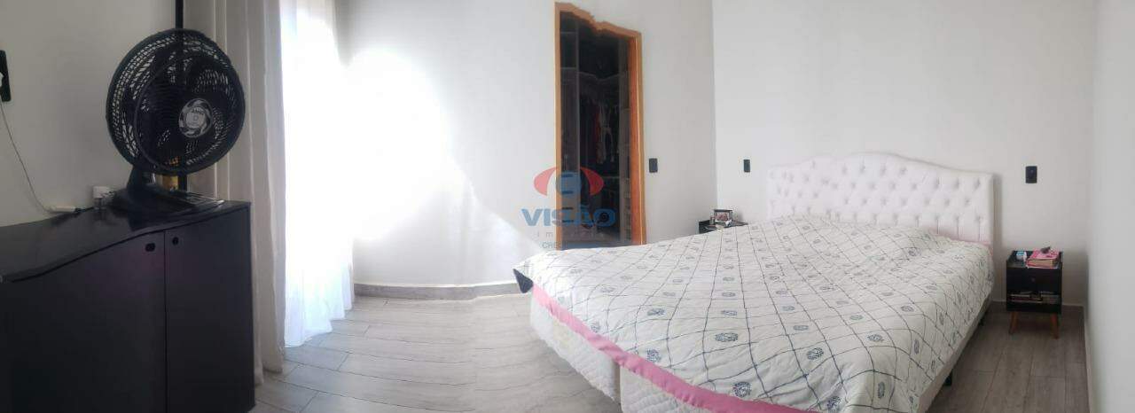 Casa em condomínio à venda no Jardim Laguna: 