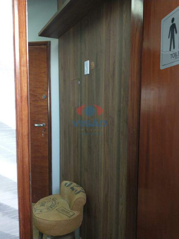 Sala à venda no Centro: 