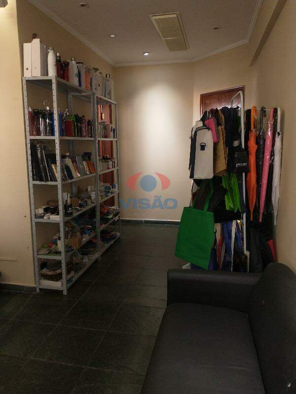 Sala à venda no Centro: 