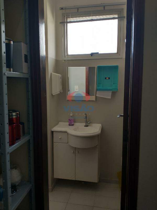 Sala à venda no Centro: 