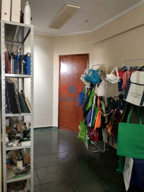 Sala à venda no Centro: 