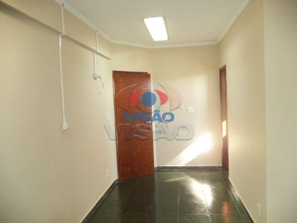 Sala à venda no Centro: 