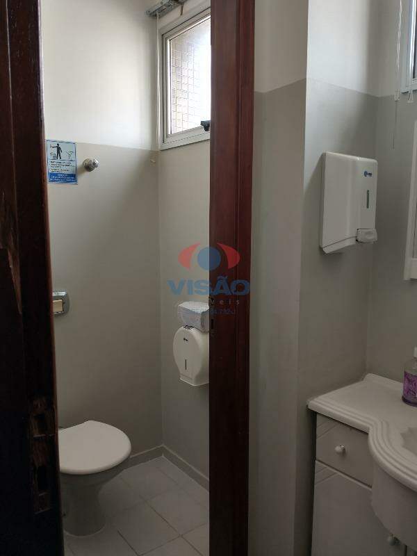 Sala à venda no Centro: 