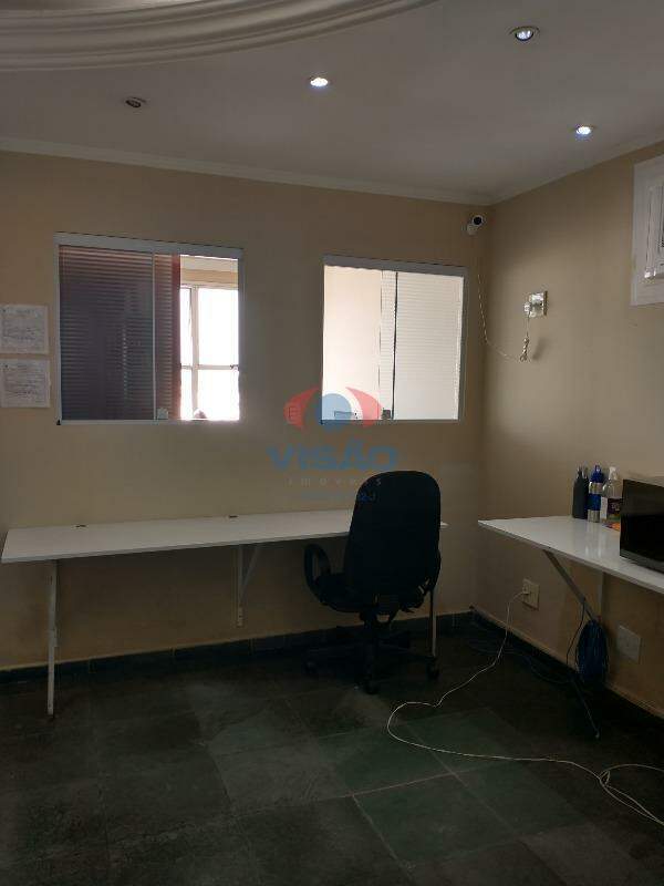 Sala à venda no Centro: 