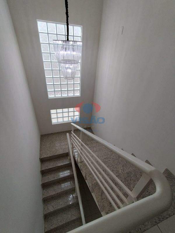 Casa em condomínio à venda no Jardim Portal de Itaici: 