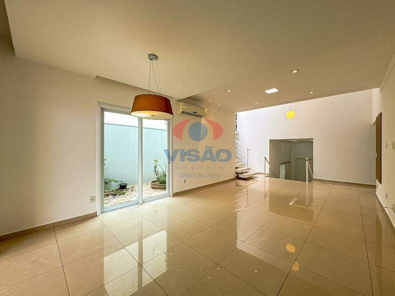 Casa - Sobrado à venda no Jardim Portal dos Ipês: