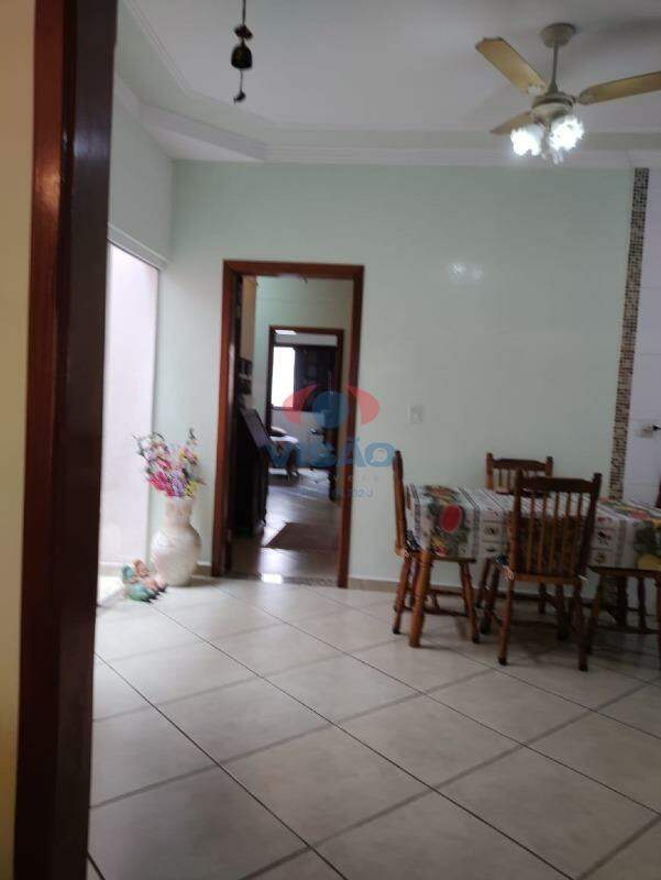 Casa à venda no Jardim Esplanada: 