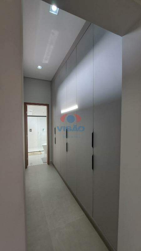 Casa em condomínio à venda no Jardim Residencial Dona Maria José: CLOSET SUÍTE 3