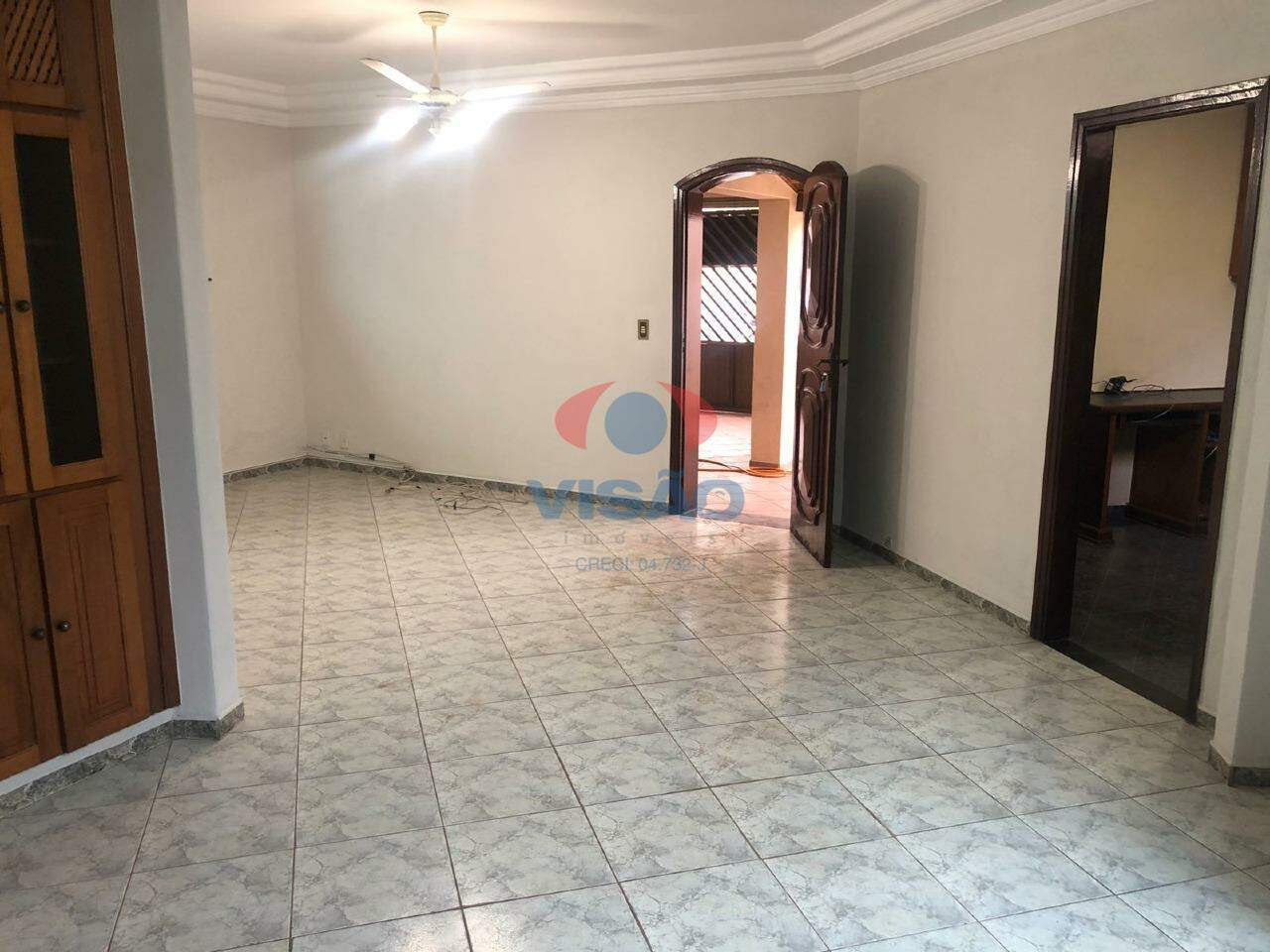 Casa à venda no Centro: 