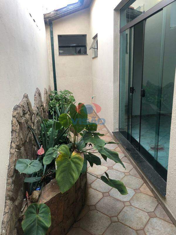 Casa à venda no Centro: