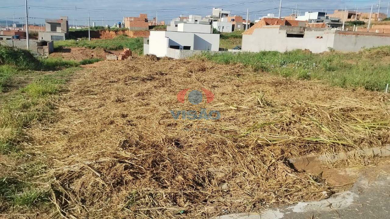 Terreno à venda no Parque Barnabé: 