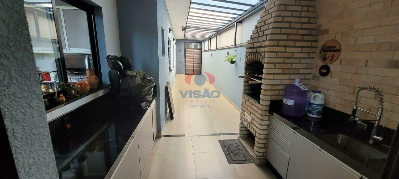 Casa em condomínio à venda no Jardins do Império: 