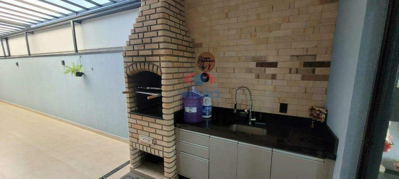 Casa em condomínio à venda no Jardins do Império: 