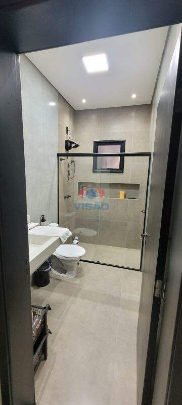 Casa em condomínio à venda no Jardins do Império: 