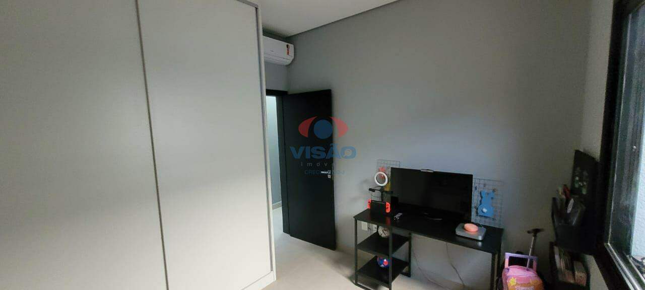 Casa em condomínio à venda no Jardins do Império: 