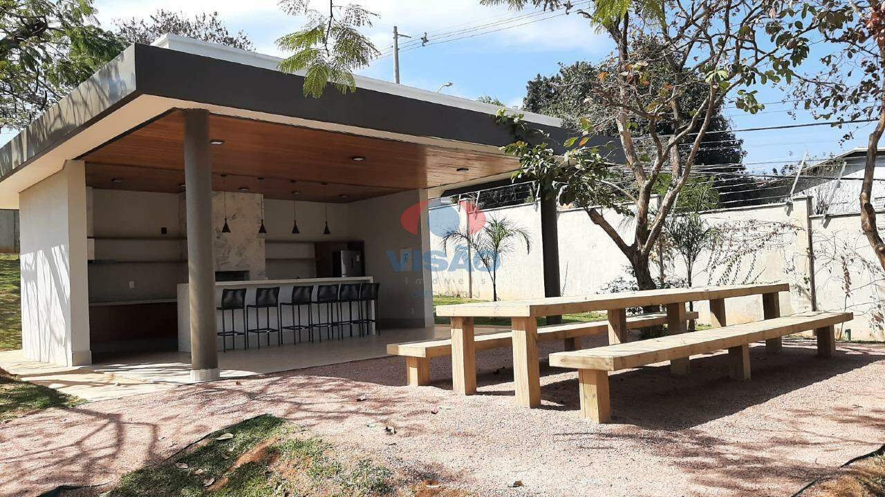 Terreno em condomínio à venda no Jardim Villa Sapezal: 