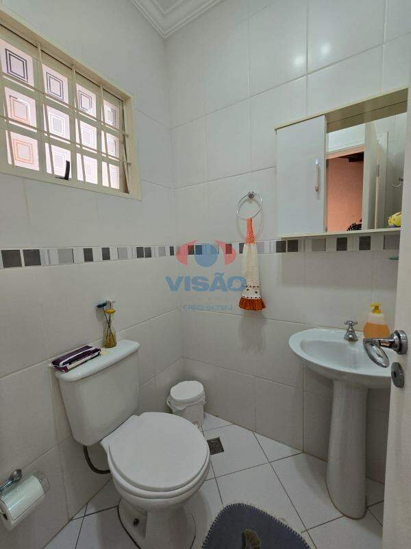 Casa em condomínio à venda no Villaggio Di Itaici: 