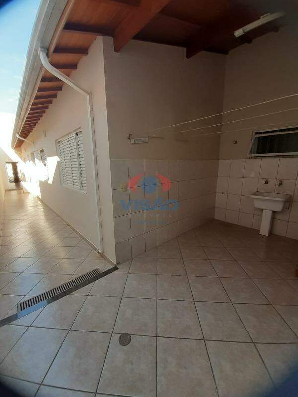 Casa à venda no Jardim Recanto do Valle: Lavanderia