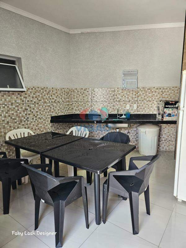 Casa em condomínio à venda no Jardins do Império: 