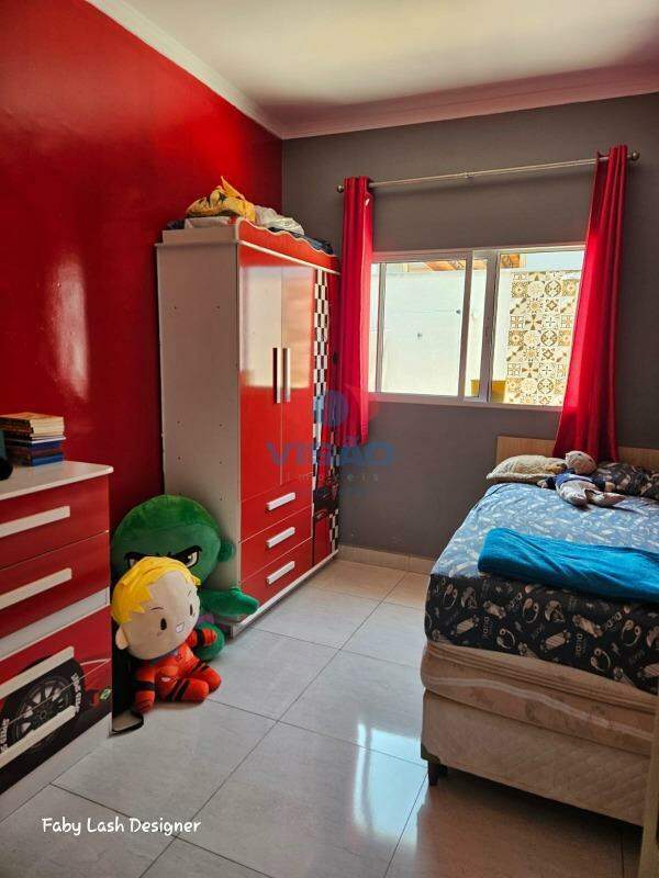 Casa em condomínio à venda no Jardins do Império: 
