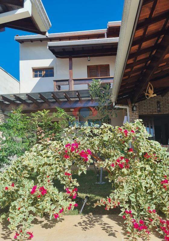Casa - Sobrado à venda no Jardim Regina: 