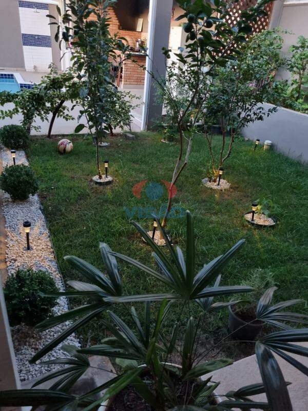Casa - Sobrado à venda no Jardim Regina: 