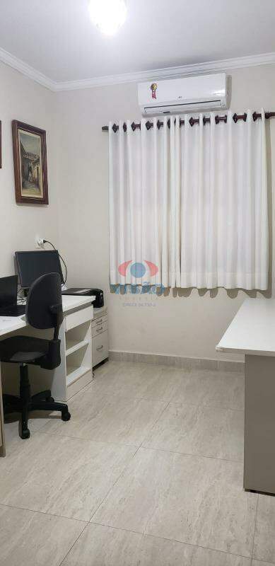 Casa - Sobrado à venda no Jardim Regina: 