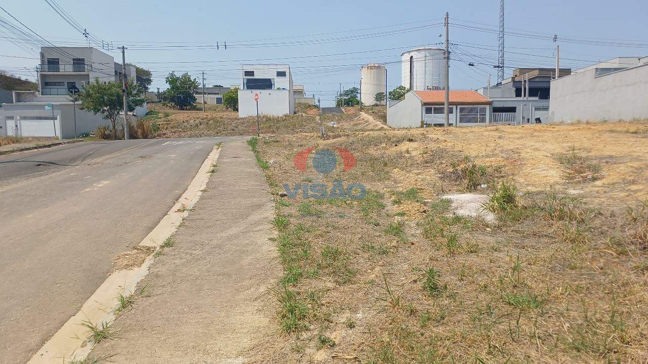 Terreno à venda no Jardim Moriyama: 