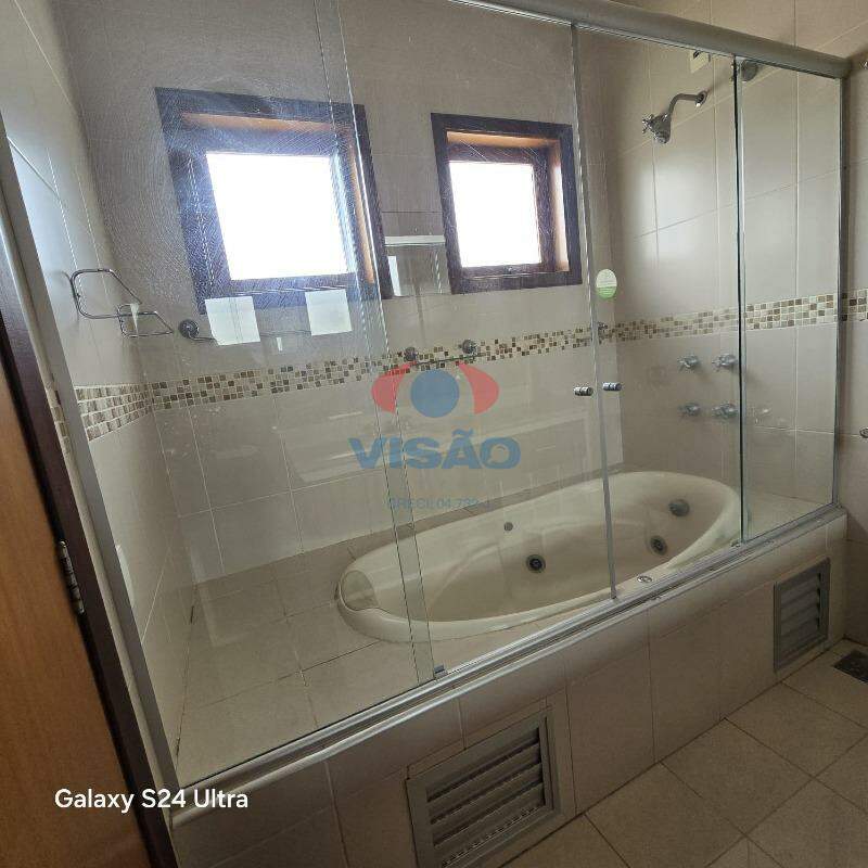 Casa em condomínio à venda no Chácara Areal: 