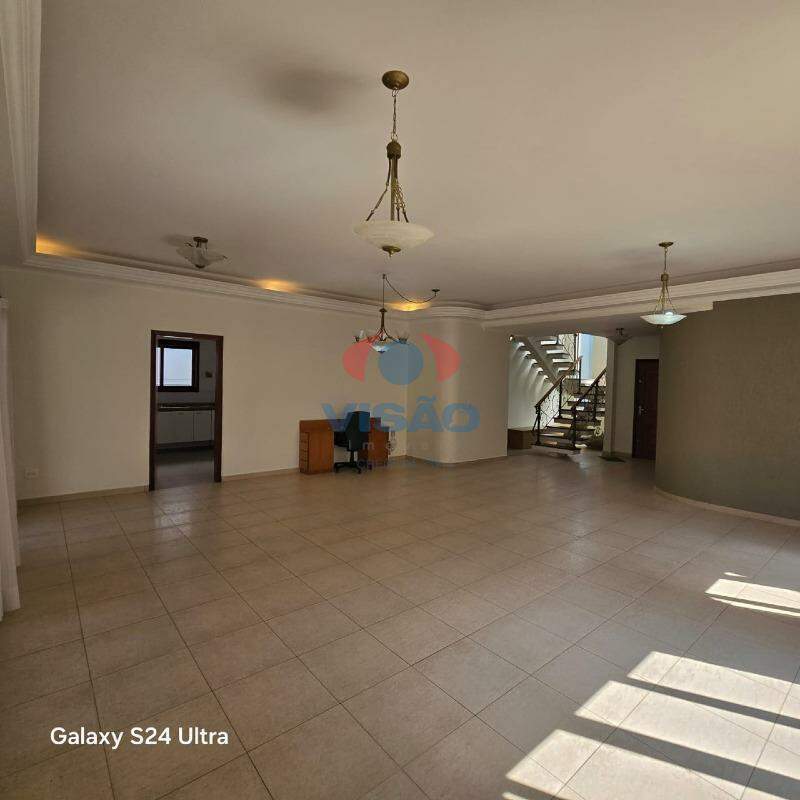 Casa em condomínio à venda no Chácara Areal: