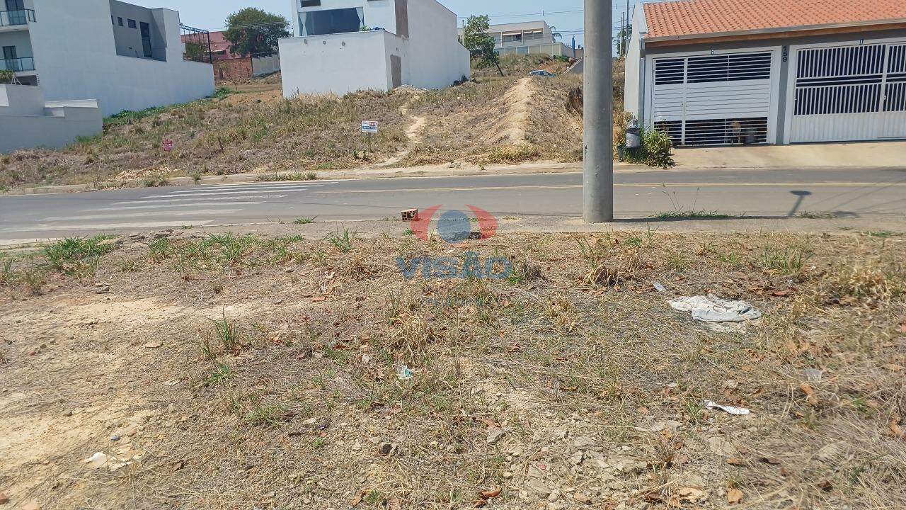 Terreno à venda no Jardim Moriyama: 