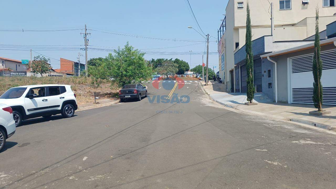 Terreno à venda no Jardim Moriyama: 