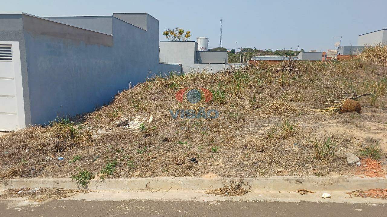 Terreno à venda no Jardim Moriyama: 