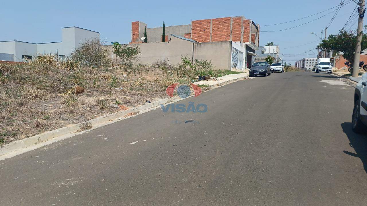 Terreno à venda no Jardim Moriyama: 