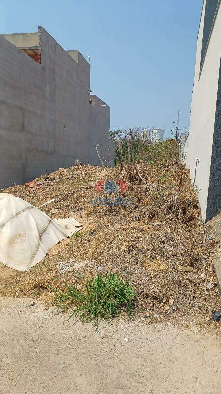 Terreno à venda no Jardim Moriyama: 