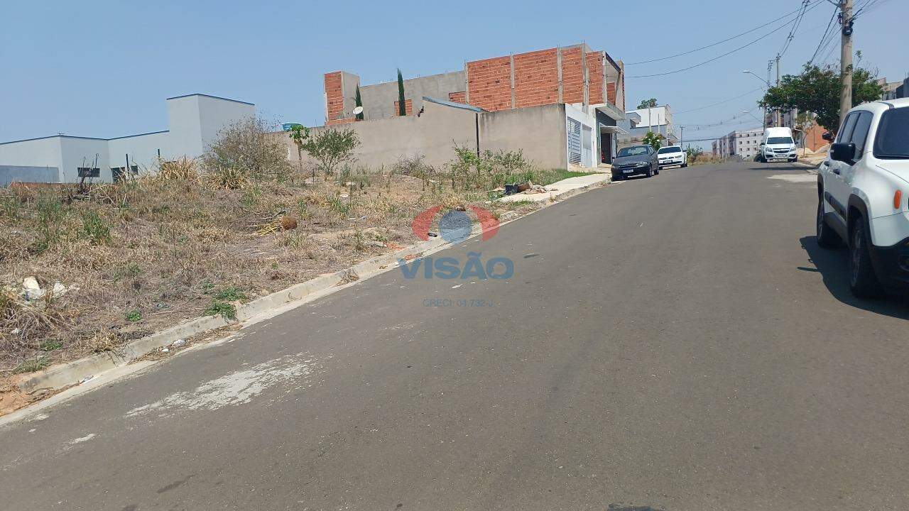 Terreno à venda no Jardim Moriyama: 